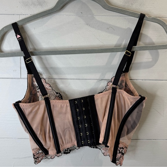 Victoria’s Secret | Very Sexy Lace Floral Bra Size 32DD - Picture 4 of 7